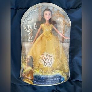 Disney Beauty and the Beast Enchanting Melodies Belle